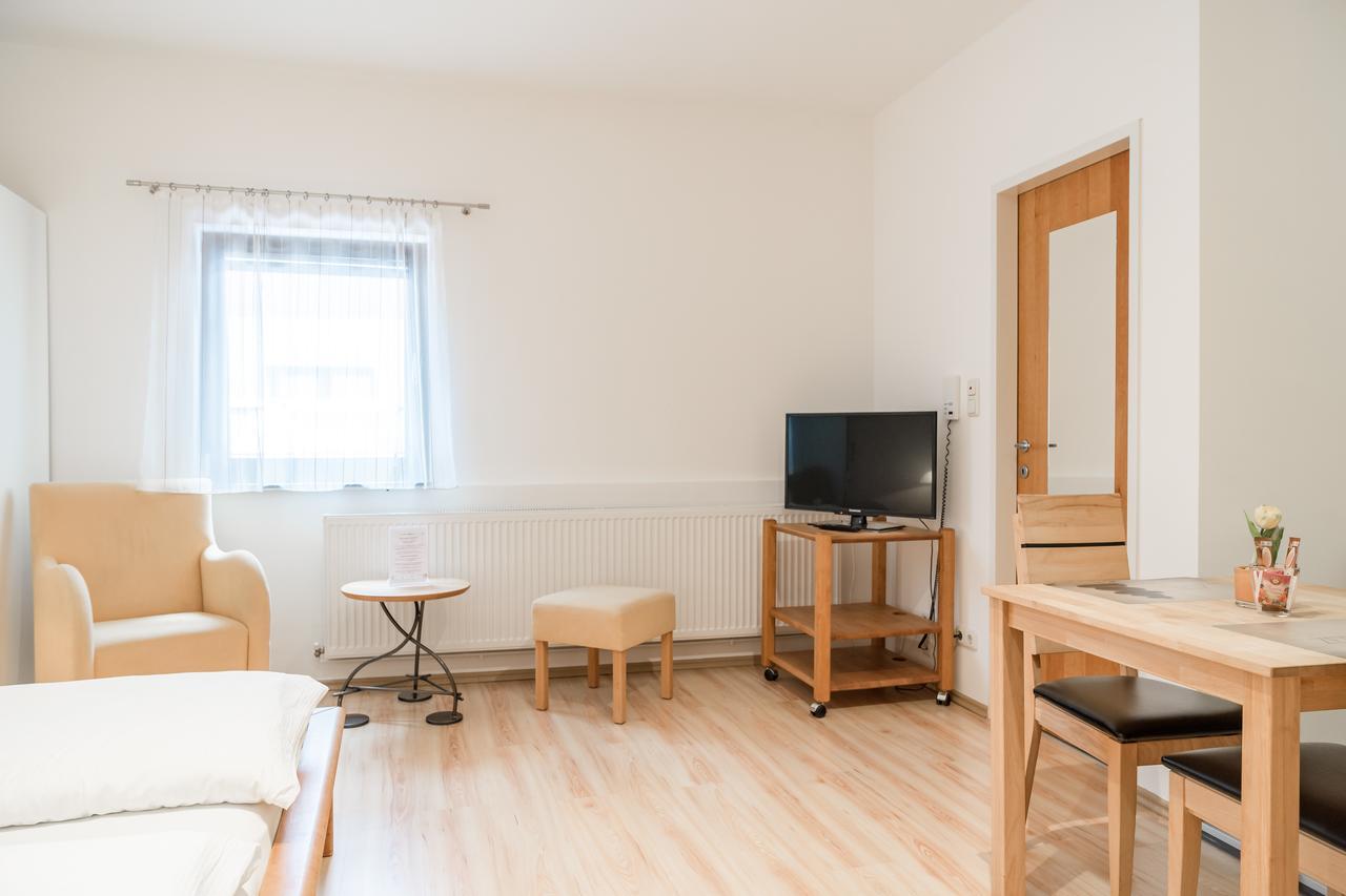 Smart Liv'In Laabnerhof Apartment Laaben ภายนอก รูปภาพ