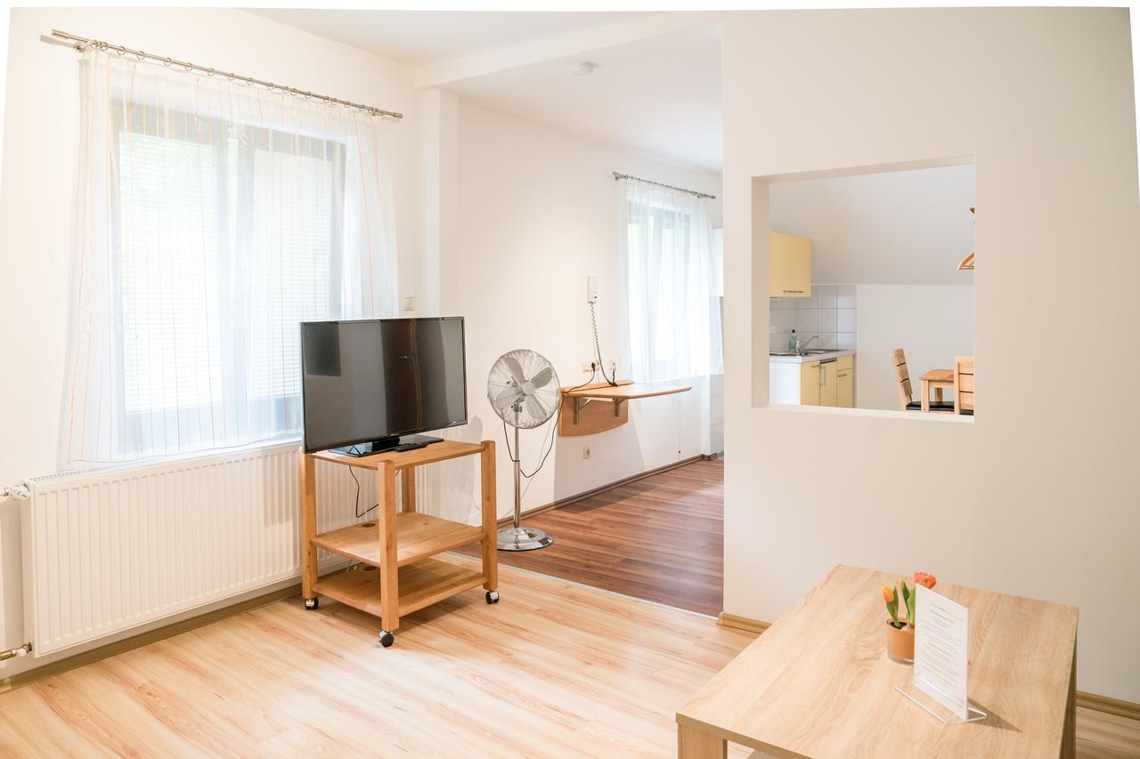 Smart Liv'In Laabnerhof Apartment Laaben ภายนอก รูปภาพ