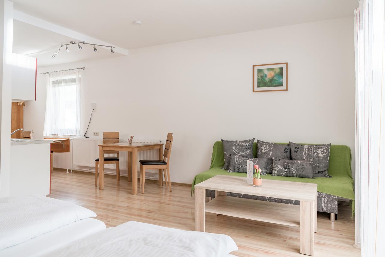 Smart Liv'In Laabnerhof Apartment Laaben ภายนอก รูปภาพ